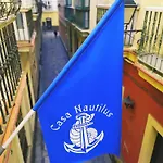 Hostal Casa Nautilus